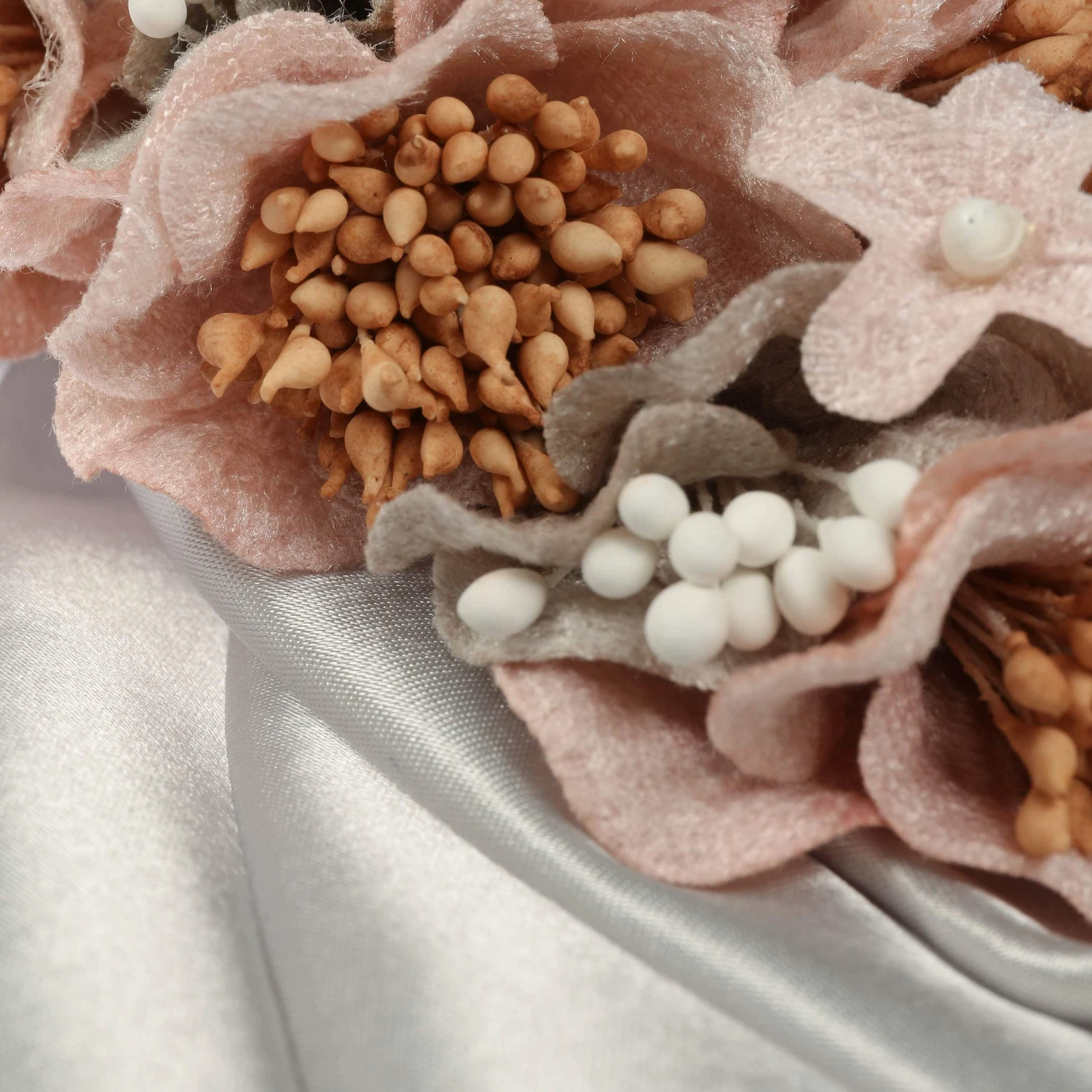 Flower Headband By Seeberger 2 Flower Headband By Seeberger – Bild 2