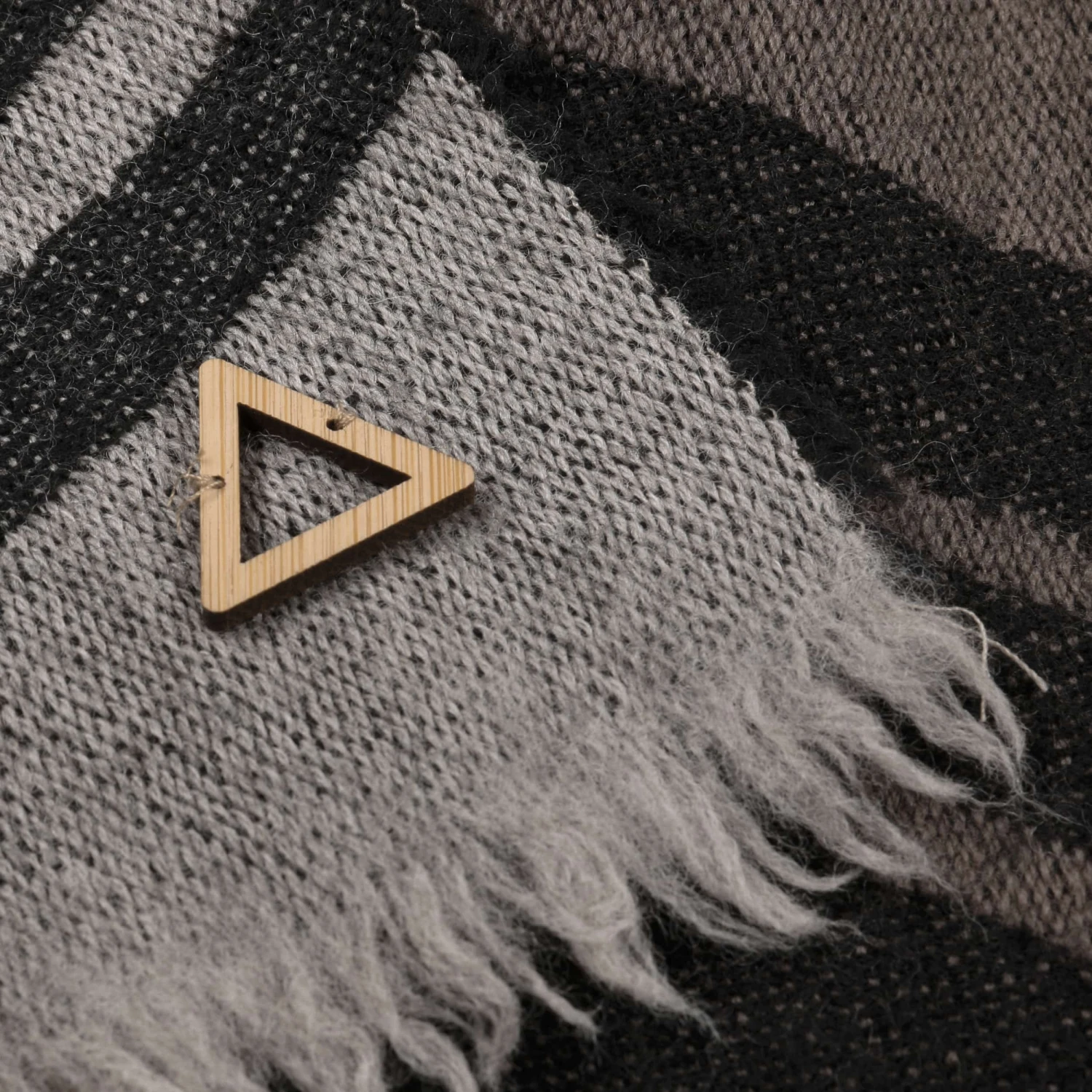 Stripe Fantasy Wollschal By Fraas 1 Stripe Fantasy Wollschal By Fraas