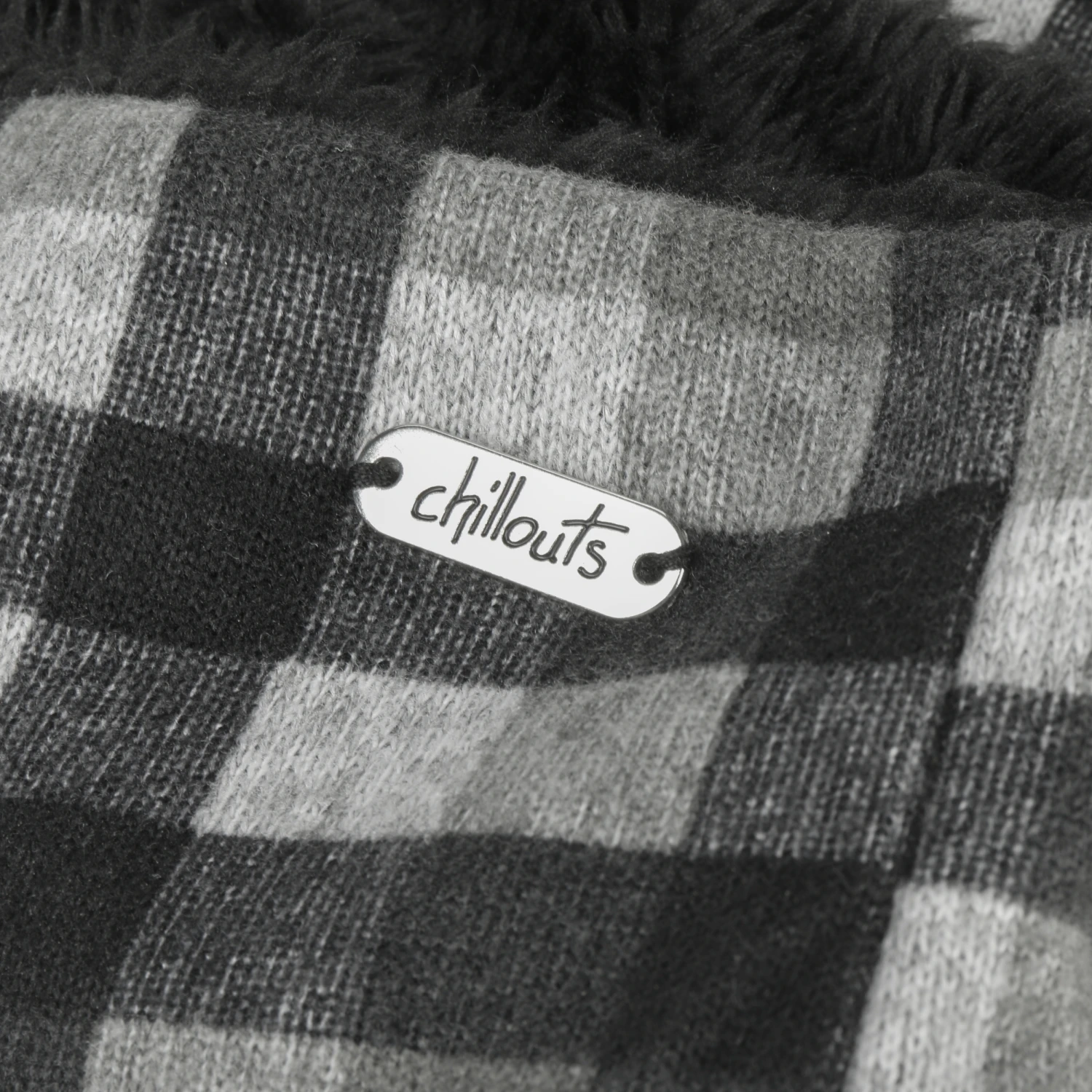 Teddy Check Loopschal By Chillouts 1 Teddy Check Loopschal By Chillouts