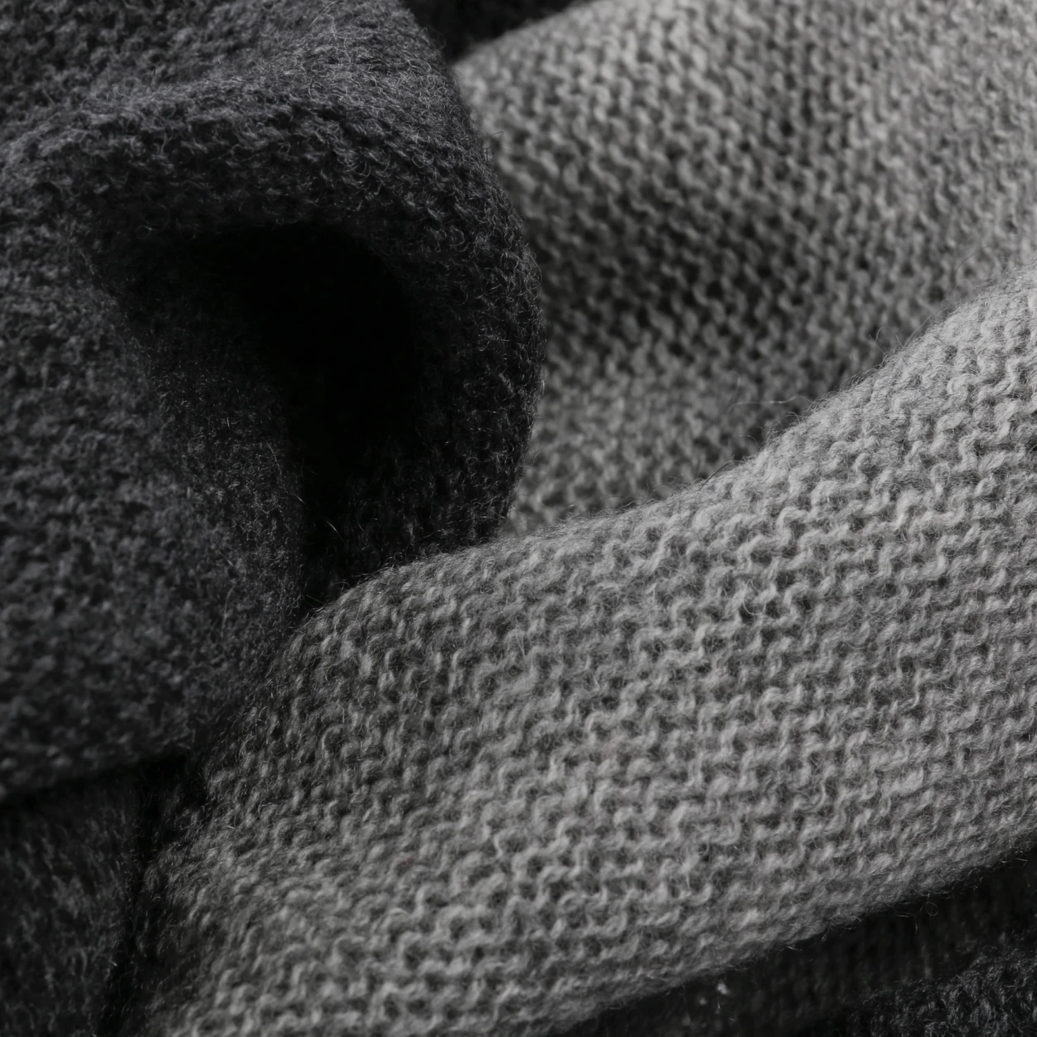 Twotone Dreiecksschal Mit Kaschmir By Fraas 4 Twotone Dreiecksschal Mit Kaschmir By Fraas – Bild 4