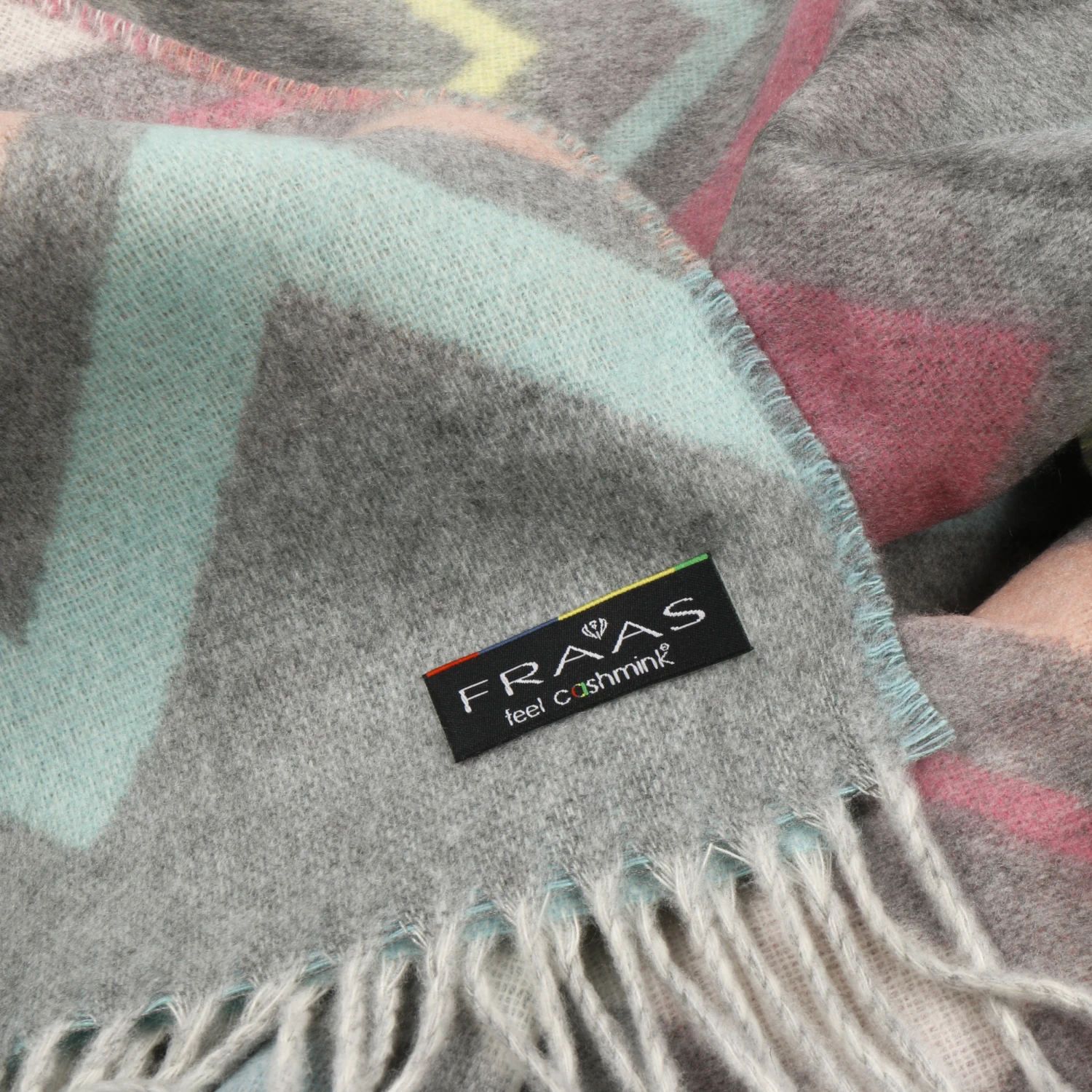 Zig And Zag Cashmink Schal By Fraas 1 Zig And Zag Cashmink Schal By Fraas