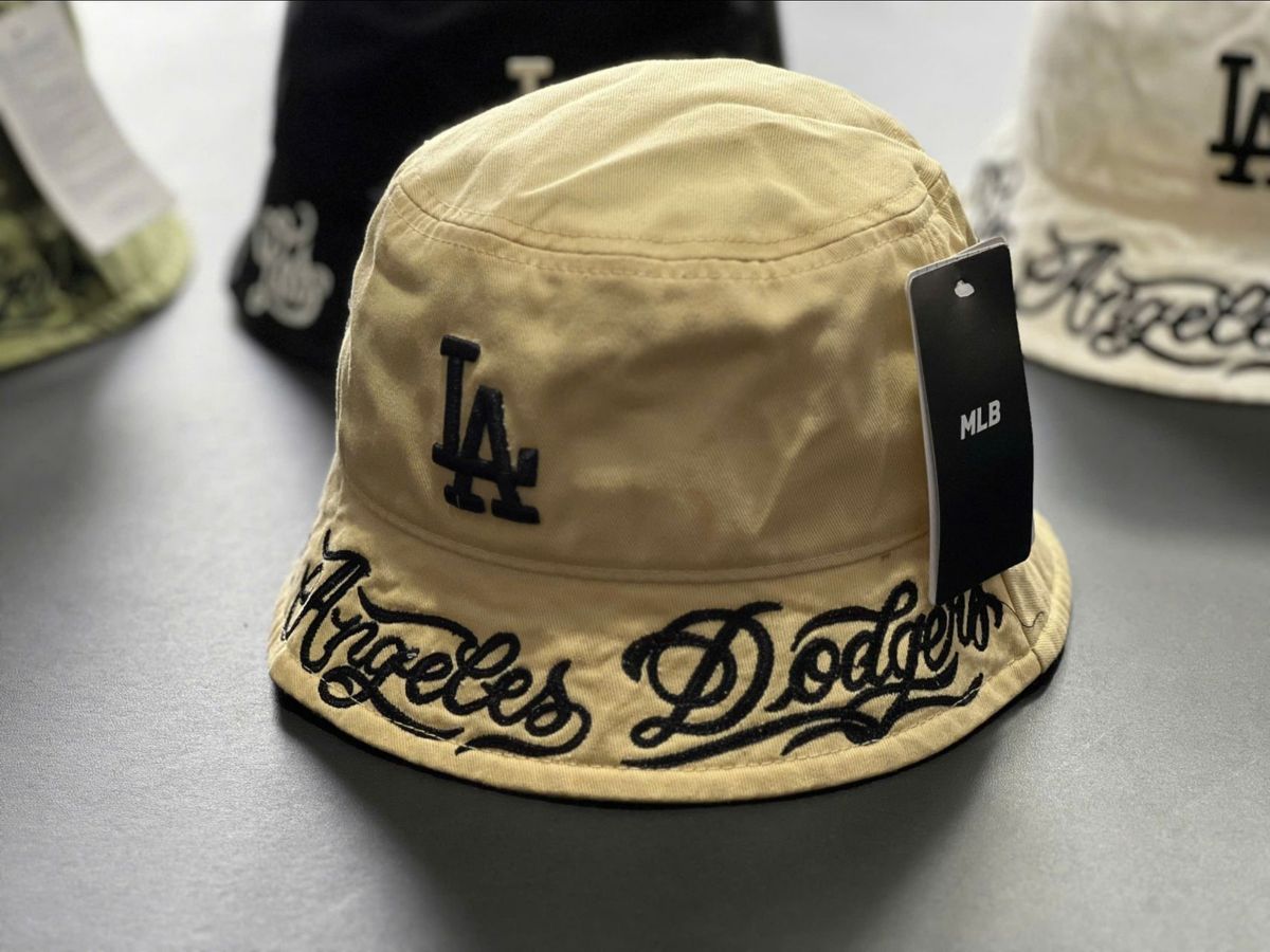 Titelseite -Hut Shopping 775a5cf0 3b18 11f0 84a5 bf761c51fd33